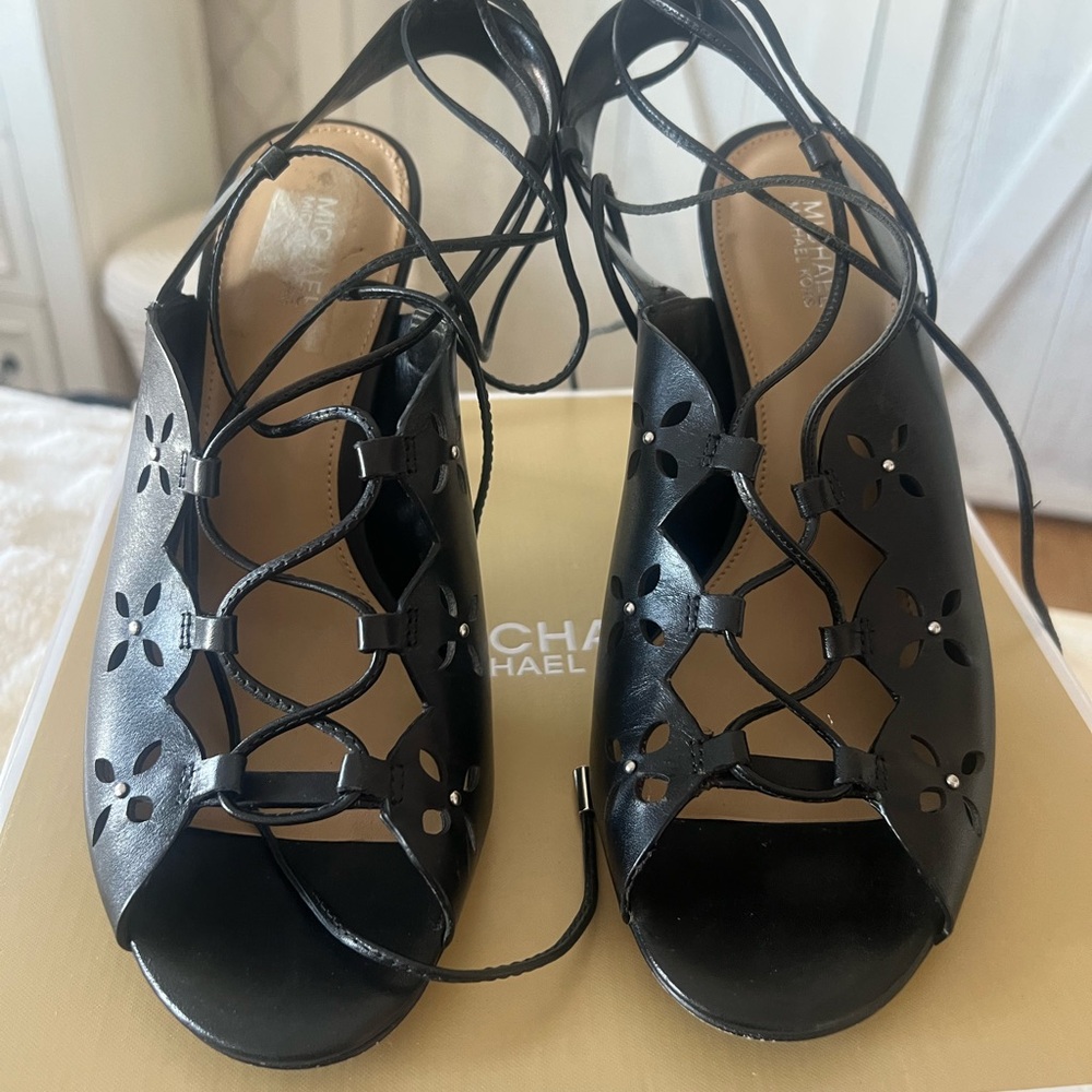 MICHAEL Michael Kors Thalia Leather Black Lace-Up Heels - Picture 5 of 5